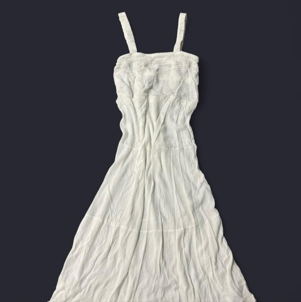 White cotton maxi dress, open back #maxidress